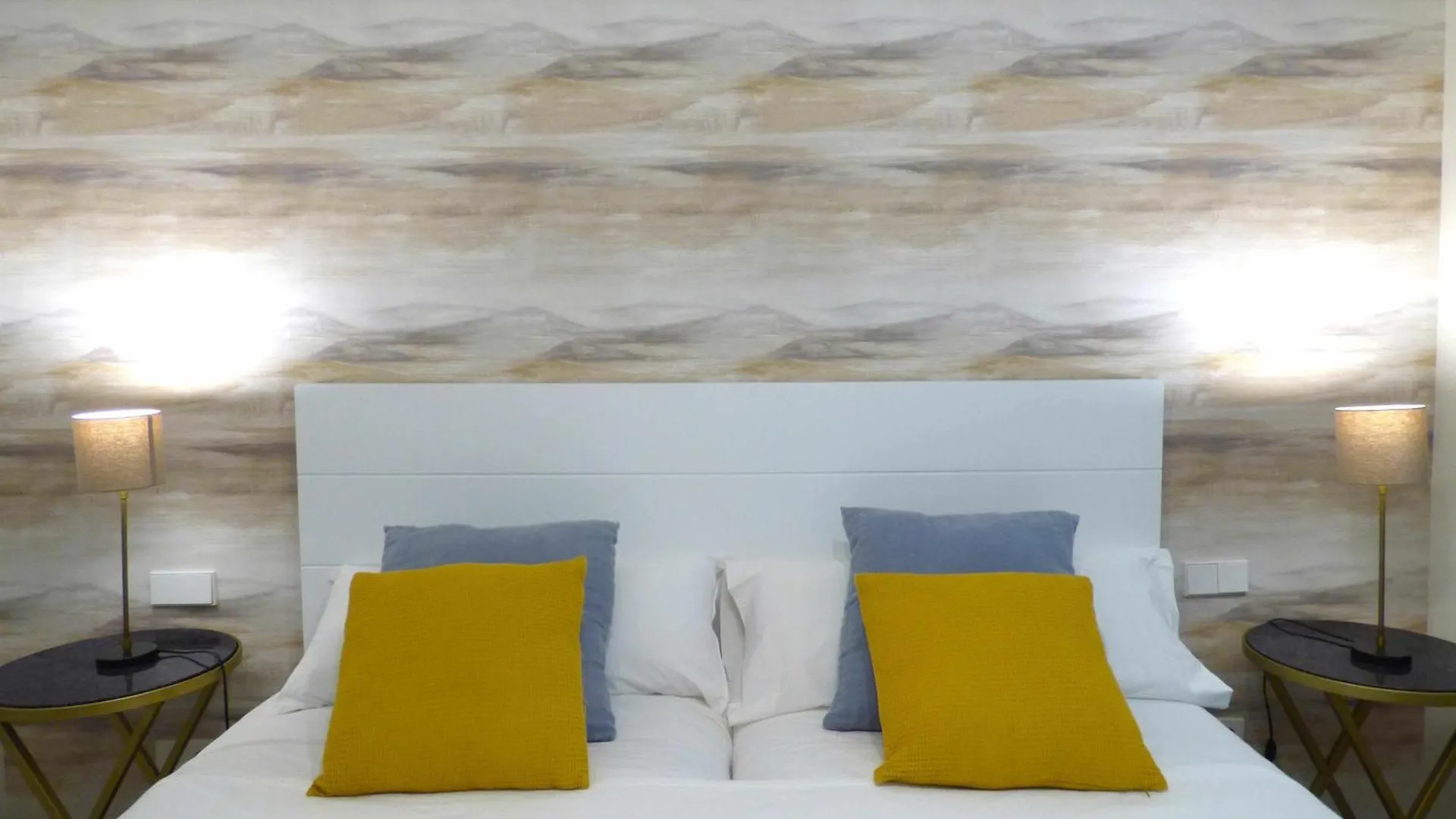 Selecta Estepona Roof Top Pool 3 location